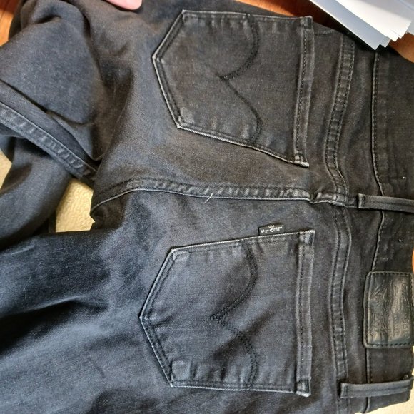 Levis Super Skinny 710 black jeans - Picture 3 of 5